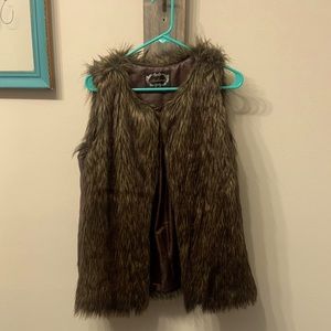Women’s Faux Fur Vest